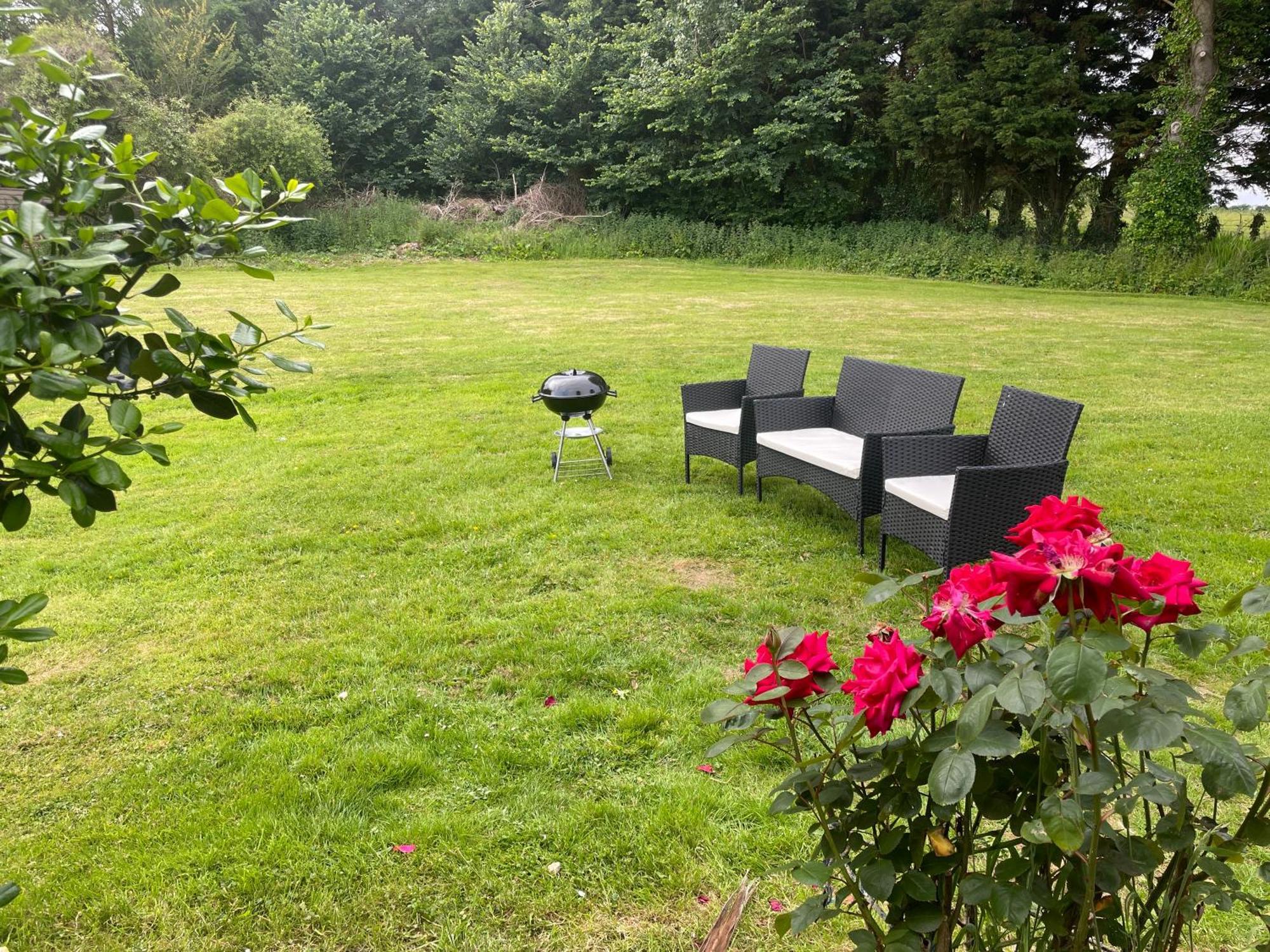 Look No Further Gorgeous Newly Renovated Contemporary Chalet Sandown Bay Holiday Centre ภายนอก รูปภาพ