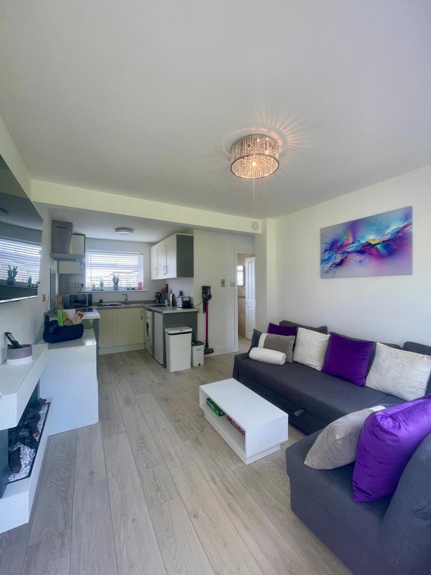 Look No Further Gorgeous Newly Renovated Contemporary Chalet Sandown Bay Holiday Centre ภายนอก รูปภาพ